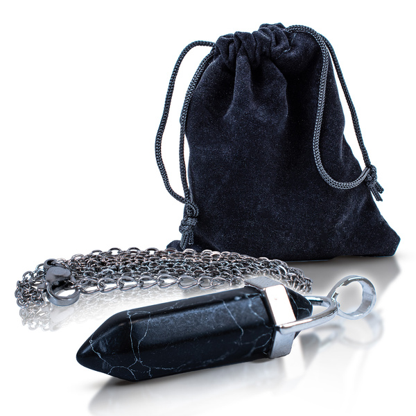 Ciondolo con turchese nero in sacchetto + catena