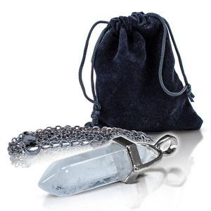 Ciondolo con cristallo di rocca in sacchetto + catena