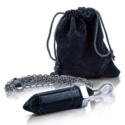 Ciondolo con turchese nero in sacchetto + catena