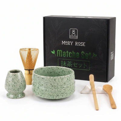 Set regalo: accessori per preparare il tè matcha