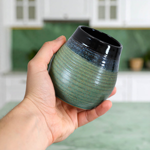 Tazza di mate in ceramica Niebla (nero-verde) 300 ml – Serie Crater